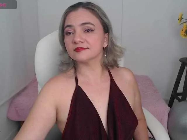 ana-milf on BongaCams 