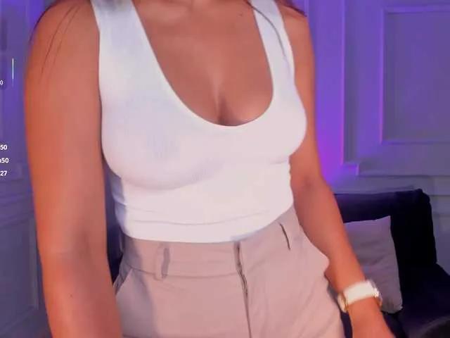 ArianaDumont on BongaCams 