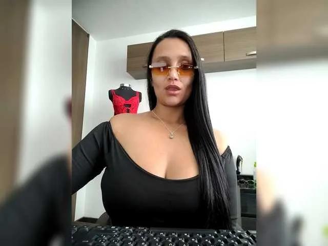 Emeraldgem on BongaCams 