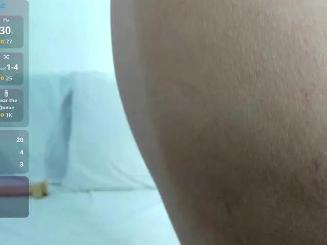 floomaliana on BongaCams 