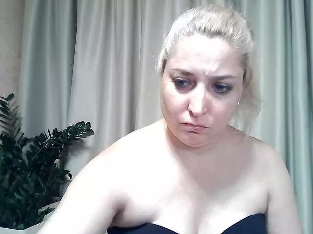 KickaIricka on BongaCams 