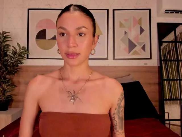 LunaRuso — I love fun, daring, sincere and talkative people, do you like to be daring? You are in the right place 