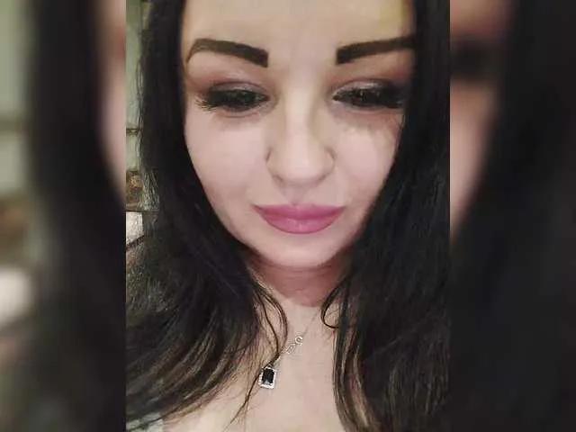 Monica- on BongaCams