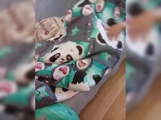 Niki233221 on BongaCams 