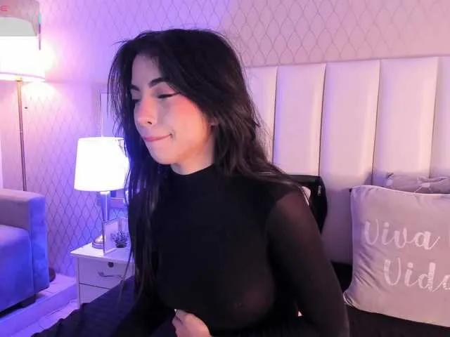 PiperMason — I love when a men help me and make me feel all my body hot, im a good girl in the sex but i love when my juice have off and can i help a good men whit all he milk and put all in my pretty face 
