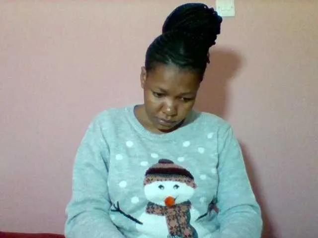 Sexyapple2002 on BongaCams