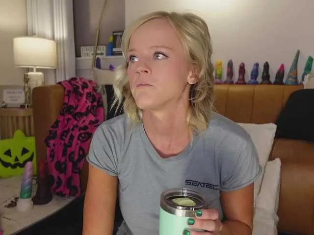 TaylorLove303 on BongaCams