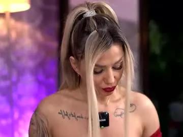 almavelia on Chaturbate 