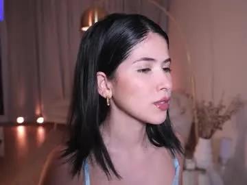 anniehillofficial_ on Chaturbate 