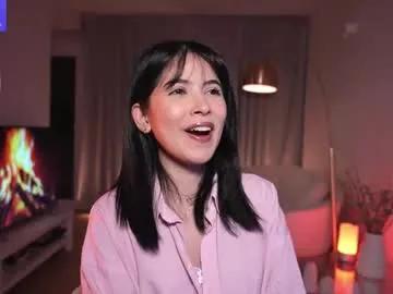 anniehillofficial_ on Chaturbate 