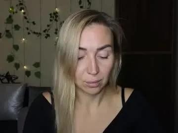 ay_kiss_jully — GOAL: put on stockings and panties [840 tokens left] # smile #new #nonude #shy #natural #feet #muscle # fit #