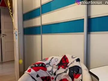 courteous_raspberrrry on Chaturbate