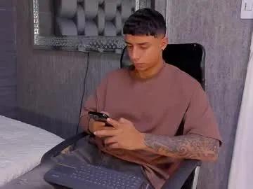 jaze_bradley — Sexy dance [0 tokens left]  #latino #young #muscle #bigass #bigdick