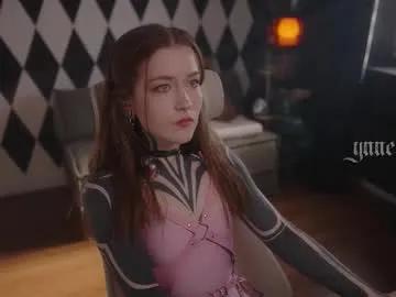 ynnenbrynn on Chaturbate 