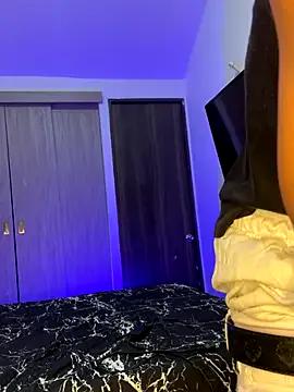 AaronCruz_ on StripChat 