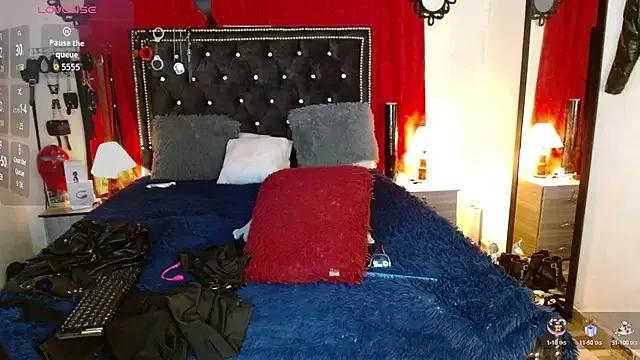 AmelieMartinez on StripChat