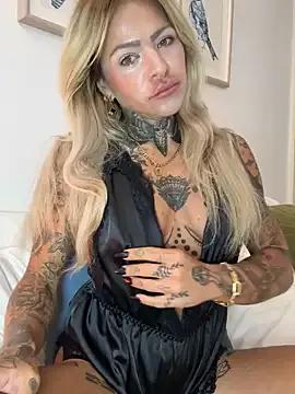 Divina_X_ on StripChat 