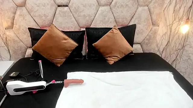 EXOTIC_EBONY_ on StripChat