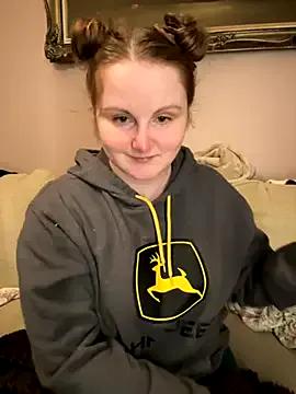 GingerSnap33 on StripChat 