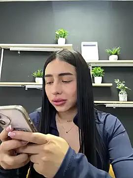 isabella_jade — oil on my body