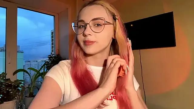 LatanyaRein on StripChat 