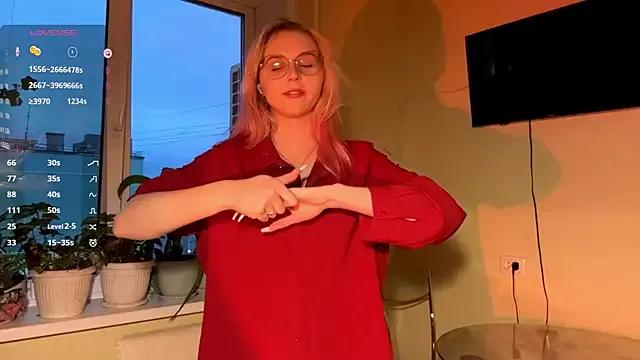 LatanyaRein on StripChat 