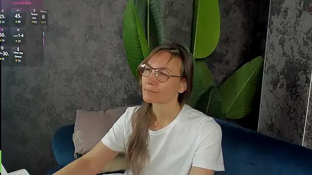 Lillian_White on StripChat 