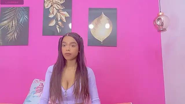 littleebonymommy on StripChat 