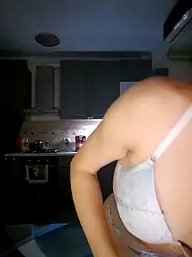 MoonedByEva on StripChat 