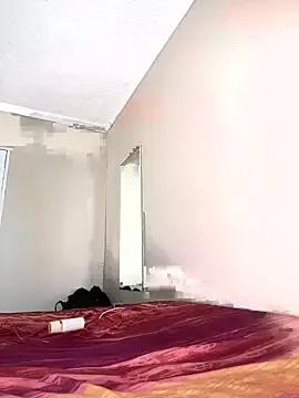 Moonzy77 on StripChat 