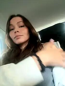 nicole111 on StripChat