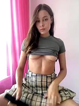nicole111 on StripChat