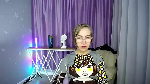 queen_a_n_i on StripChat 