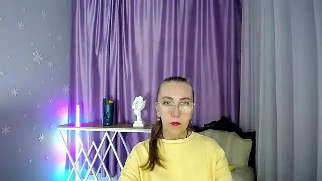 queen_a_n_i on StripChat 