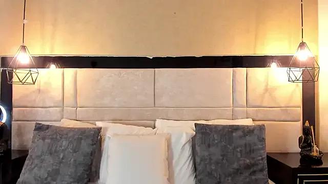 RousseWalker — spread legs and flash pussy