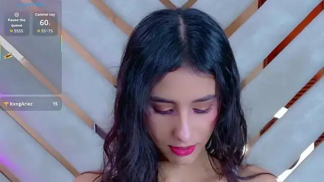 Sarah-Grace — Model Tits Sensuallyc