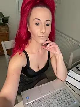 SweetSolez on StripChat 