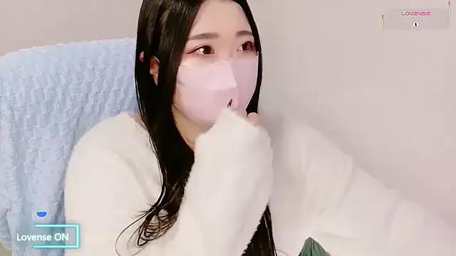 yukinko_o_ on StripChat