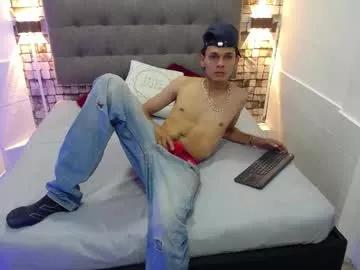 andrew_collinns from Chaturbate is Freechat