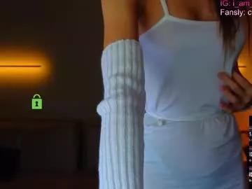 crazzy_cherry model from Chaturbate