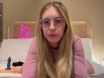 girl_i_am from Chaturbate is Freechat