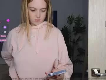 small_blondee from Chaturbate is Freechat