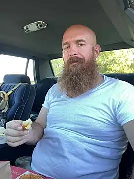 32XRedBeard from StripChat is Freechat