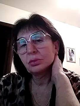 AlbinaXPretty from StripChat is Freechat