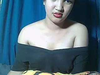 AVRILA from StripChat is Freechat