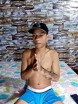 Chris_black21 from StripChat is Freechat