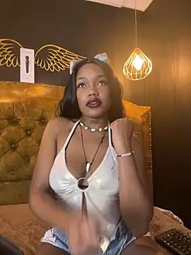 CrystalBrooke3x from StripChat is Freechat