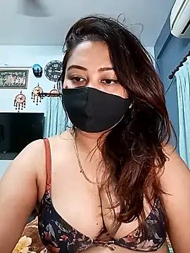 Cute-mona from StripChat is Freechat