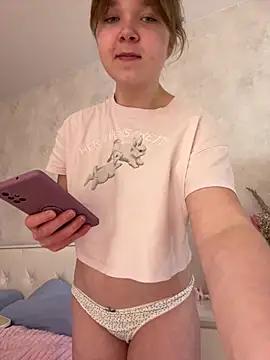 Emilly_Wills_ from StripChat is Freechat