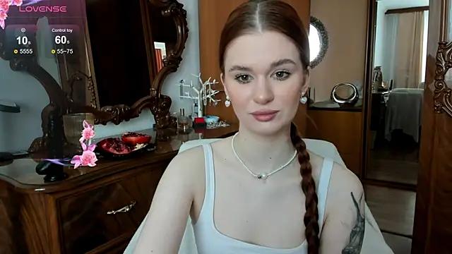 EmilySoul from StripChat is Freechat